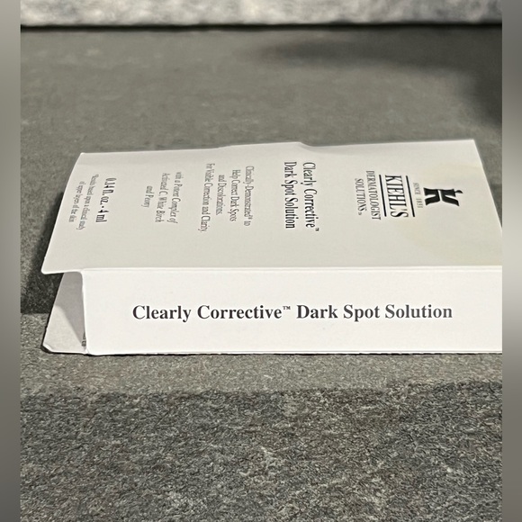 Kiehl’s Clearly Corrective Dark Spot Solution - Picture 3 of 3